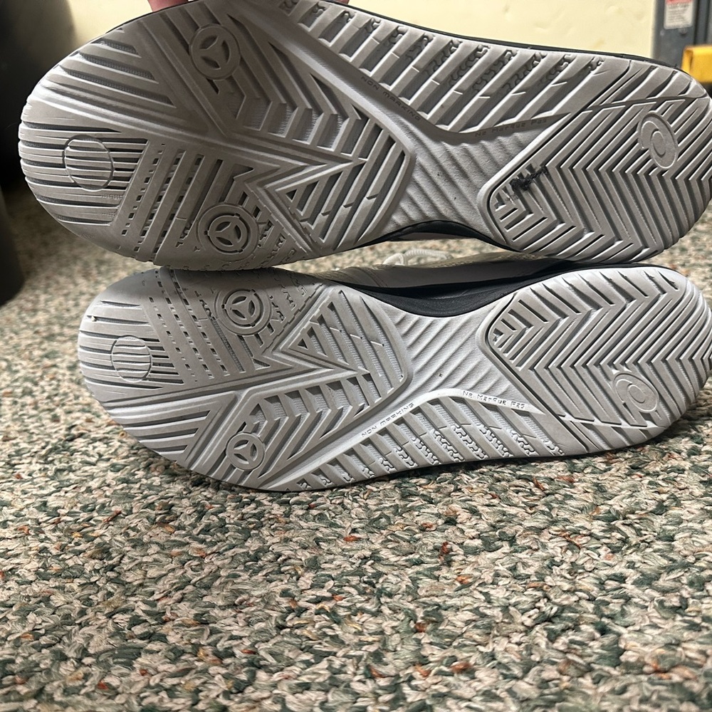 ASICS Men's Used Gel Challenger 13 10.5 - Picture 3 of 3